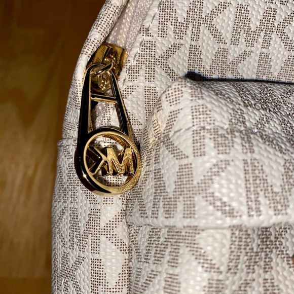 Michael Kors Slater Leather Backpack - Picture 4 of 8